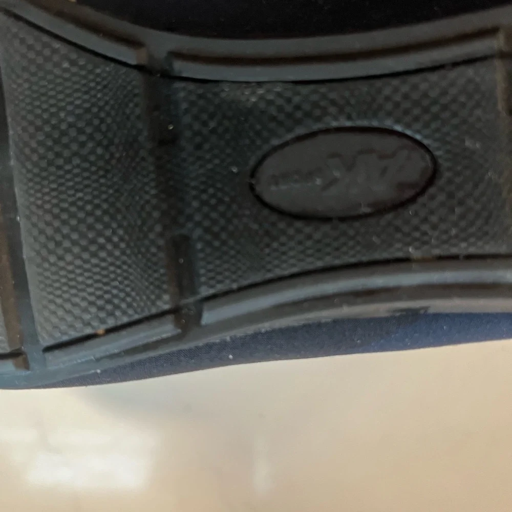 Anne Klein Flats-  71/2W   Navy - Picture 6 of 8